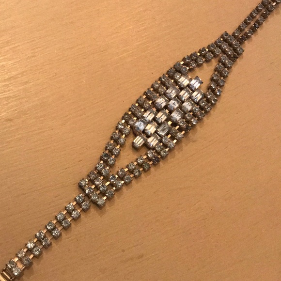 VINTAGE Pale blue rhinestone bracelet - Picture 1 of 4